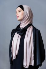 Two-Toned Satin Ribbed Scarf