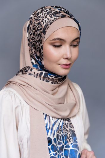 TT-Print-Crepe-Jersey-Titlted-Right-Side-Blue-Brown-Nude-scaled.jpg